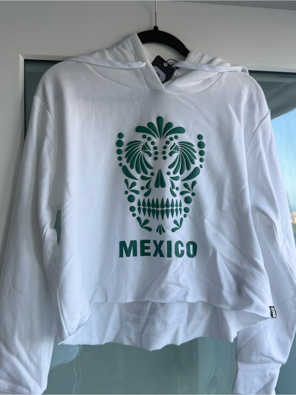 FIFA World Cup women’s México crop sweatshirt - sz XL NWT